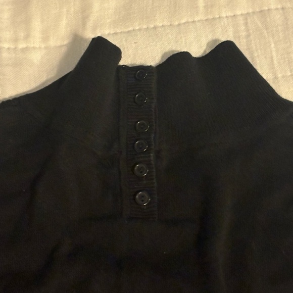 Women’s Apt 9 Sweater. Size 2XL black. Buttons and designs long sleeve knit - Picture 7 of 12